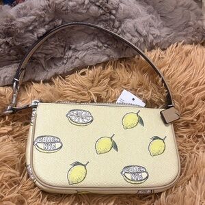 Coach NOLIT 19 Lemon Print Small Convertible Wristlet in Pale Yellow NWT